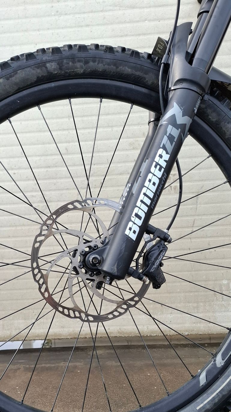 Używany Specialized Turbo Kenevo Comp 2022 2022 Mountainbike — zdjęcie 2 z 7
