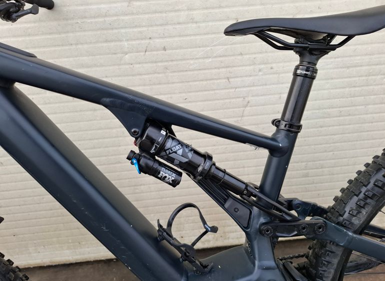 Używany Specialized Turbo Kenevo Comp 2022 2022 Mountainbike — zdjęcie 6 z 7