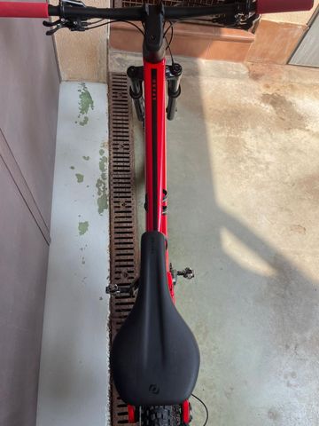 Używany Scott Spark 960 Red 2024 Mountainbike — zdjęcie 3 z 12