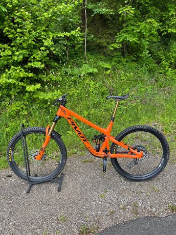 Used Pivot Firebird 29 Pro XT/XTR 2022 2022 Mountainbike, Orange, 29 — image 1 of 5
