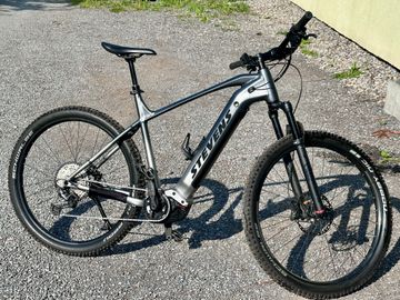 Used Stevens E-Agnello 2021 2021 Mountainbike, Light Gray, 29 — image 1 of 7