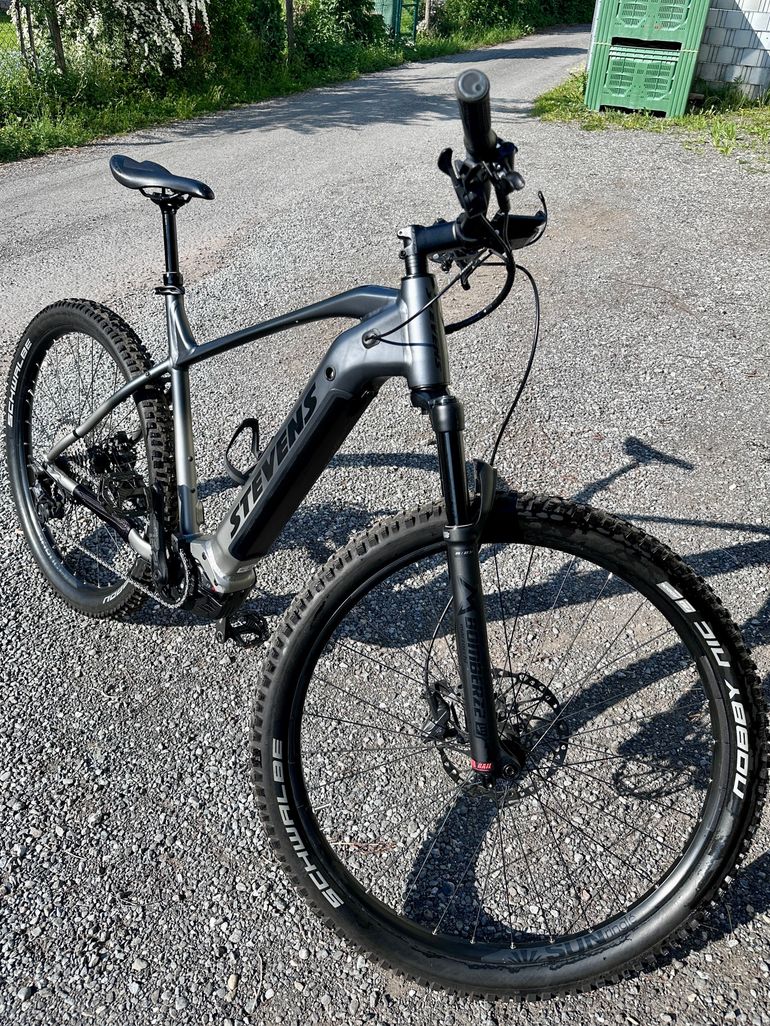 Used Stevens E-Agnello 2021 2021 Mountainbike, Light Gray, 29 — image 2 of 7