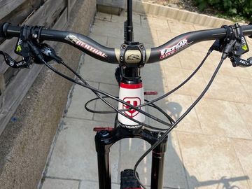 Używany Mondraker Dune Carbon XR 2020 2020 Mountainbike — zdjęcie 1 z 7