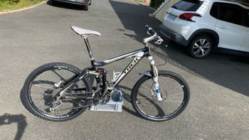 Trek Fuel EX 8 2009 2009 Mountainbike de segunda mano, Negro — imagen 1 de 14