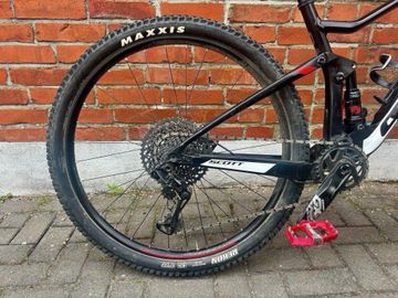 Used Scott Spark 940 2018 2018 Mountainbike, Black, 29 — image 2 of 5