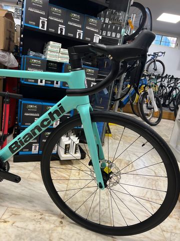 Brugt Bianchi Sprint 105 Di2 2025 2025 Road & Gravel — billede 7 af 8