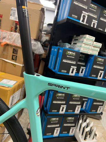 Brugt Bianchi Sprint 105 Di2 2025 2025 Road & Gravel — billede 6 af 8