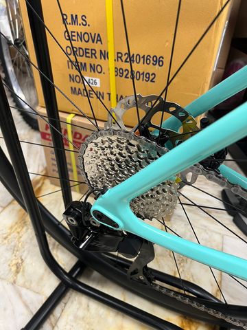 Brugt Bianchi Sprint 105 Di2 2025 2025 Road & Gravel — billede 2 af 8