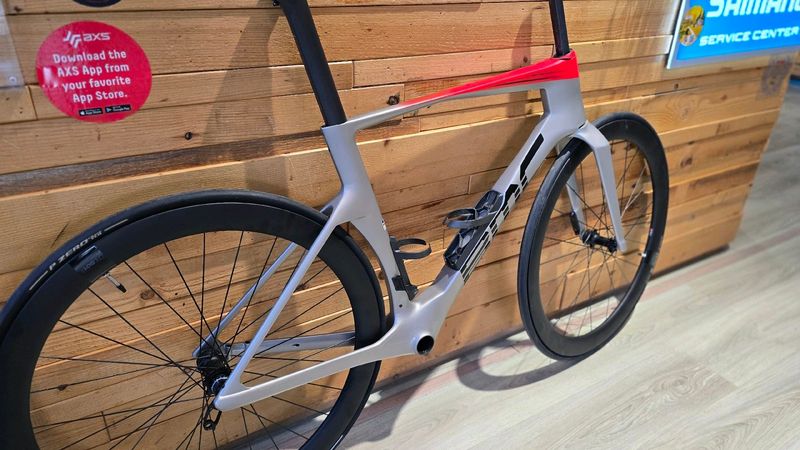 Tweedehands BMC Teammachine R 01 ONE 2024 Frameset 2024 Road & Gravel — afbeelding 2 van 3
