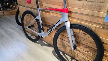 Tweedehands BMC Teammachine R 01 ONE 2024 Frameset 2024 Road & Gravel — afbeelding 3 van 3