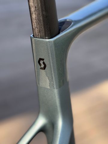 Used Scott Addict RC 30 2025 Road & Gravel, Blue — image 7 of 7