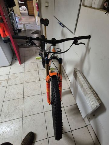 Used Pivot Firebird 29 Pro X01 2023 2023 Mountainbike, Light Gray, 29 — image 6 of 6