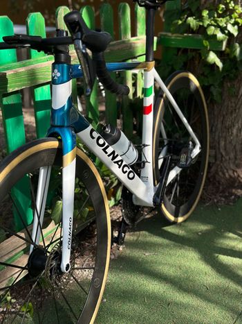 Used Colnago C68 Disc Dura-Ace Di2 Bike 2024 2024 Road & Gravel — image 2 of 3
