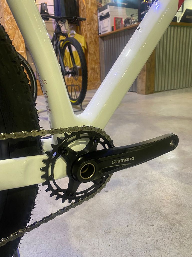 Used BH Ultimate Evo Shimano Deore 2024 Mountainbike, White — image 4 of 12
