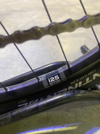 Used BH Ultimate Evo Shimano Deore 2024 Mountainbike, White — image 5 of 12