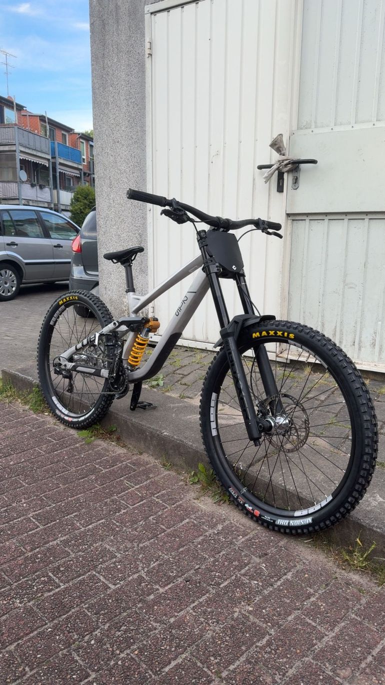 Used CUBE TWO15, PRO 27.5 2025 2025 Mountainbike, Light Gray, 27.5 — image 1 of 11