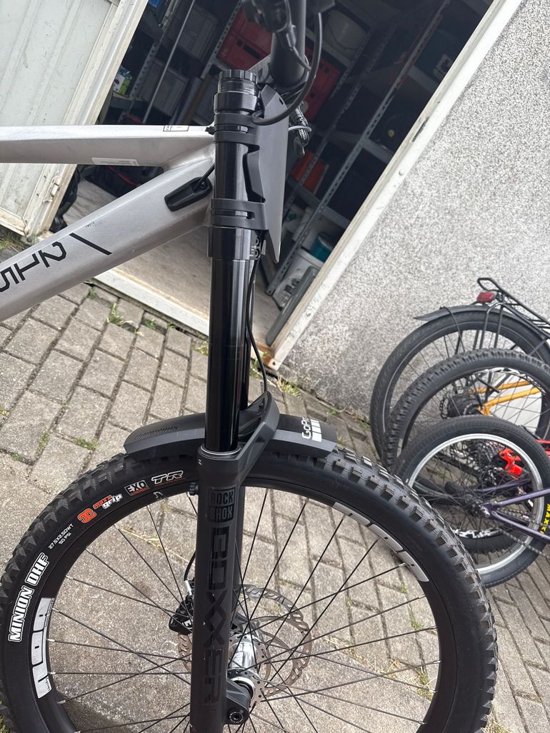 Used CUBE TWO15, PRO 27.5 2025 2025 Mountainbike, Light Gray, 27.5 — image 6 of 11
