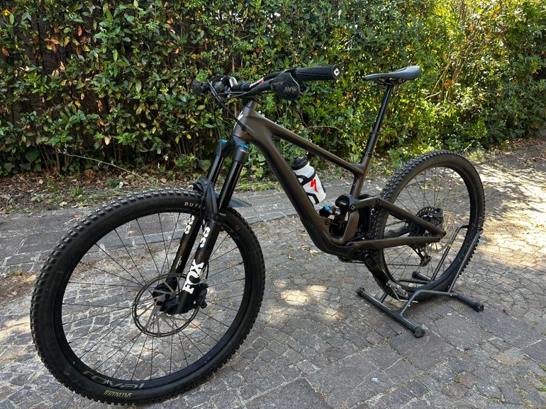Used Specialized Enduro Expert 2022 2022 Mountainbike, Verde — image 3 of 22