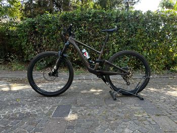 Used Specialized Enduro Expert 2022 2022 Mountainbike, Verde — image 4 of 22