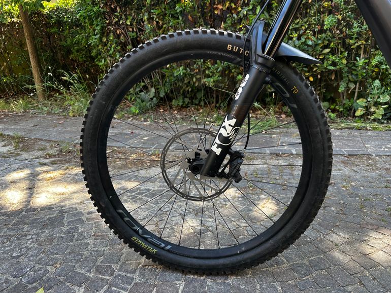 Used Specialized Enduro Expert 2022 2022 Mountainbike, Verde — image 6 of 22