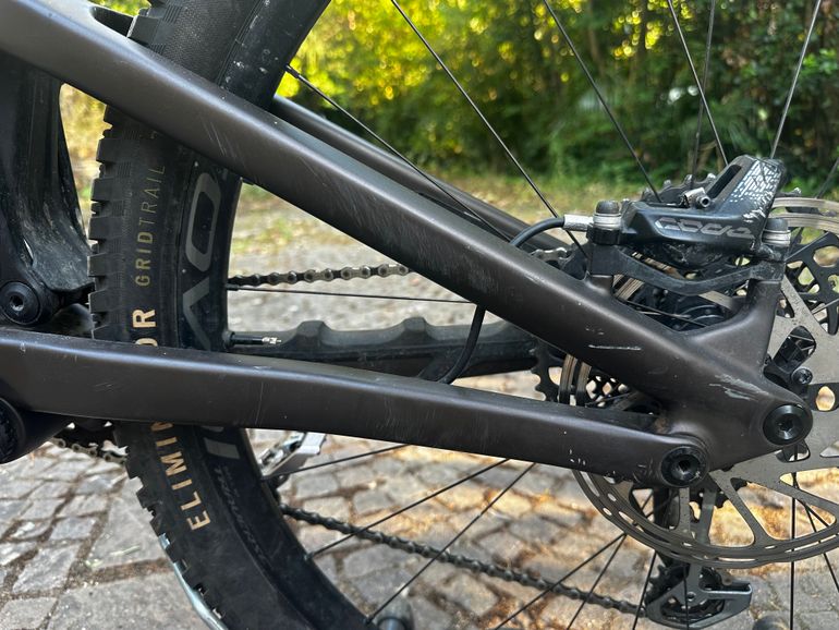 Used Specialized Enduro Expert 2022 2022 Mountainbike, Verde — image 14 of 22