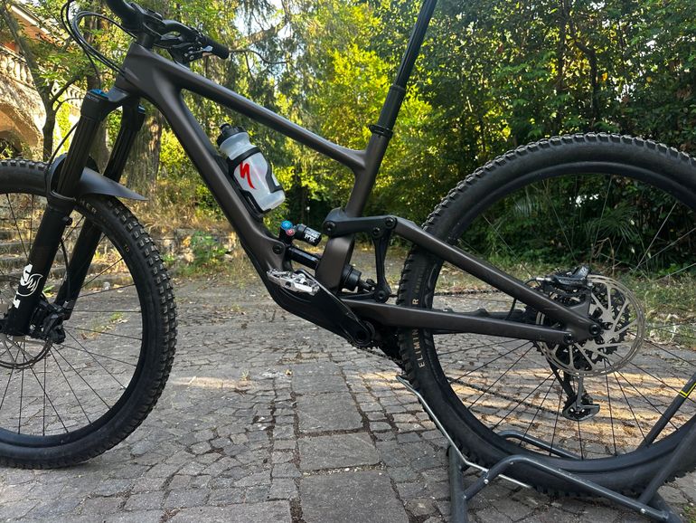 Used Specialized Enduro Expert 2022 2022 Mountainbike, Verde — image 9 of 22