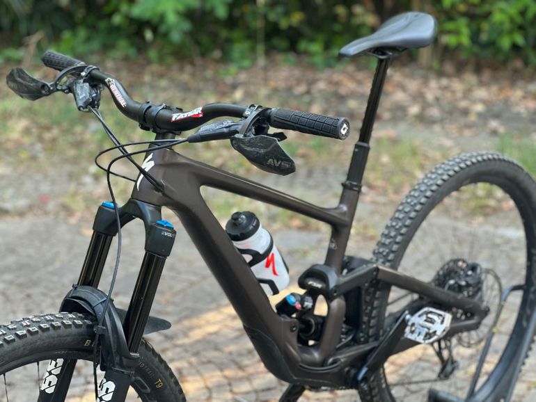 Used Specialized Enduro Expert 2022 2022 Mountainbike, Verde — image 20 of 22