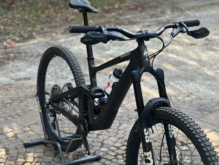 Used Specialized Enduro Expert 2022 2022 Mountainbike, Verde — image 21 of 22