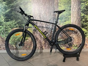 Used Specialized Men's Rockhopper Comp 2019 2019 Mountainbike, Black, 29 — image 2 of 5