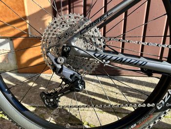 Used Specialized Chisel 2022 2022 Mountainbike, Light Gray, 29 — image 3 of 13