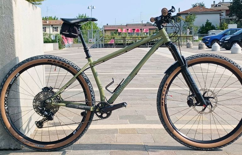 Used Pipedream Cycles Sirius S5 2023 Mountainbike — image 1 of 7