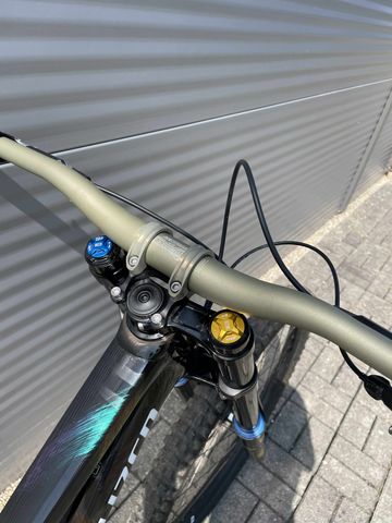 Tweedehands Specialized Demo Race 2025 2025 Mountainbike — afbeelding 7 van 9