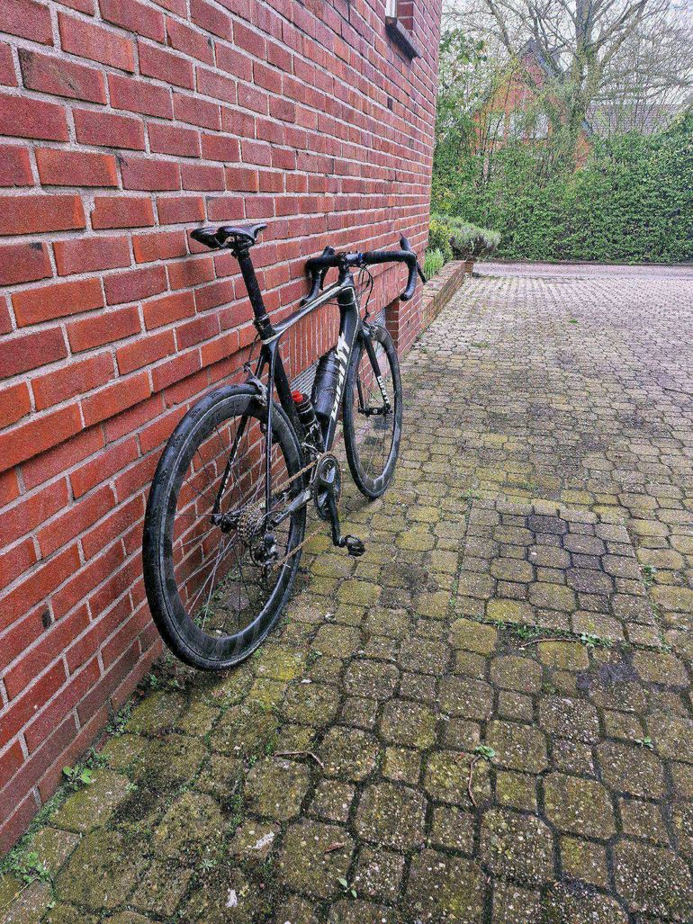 Used Giant TCR Advanced Pro 1 2015 2015 Road & Gravel, Black — image 3 of 4
