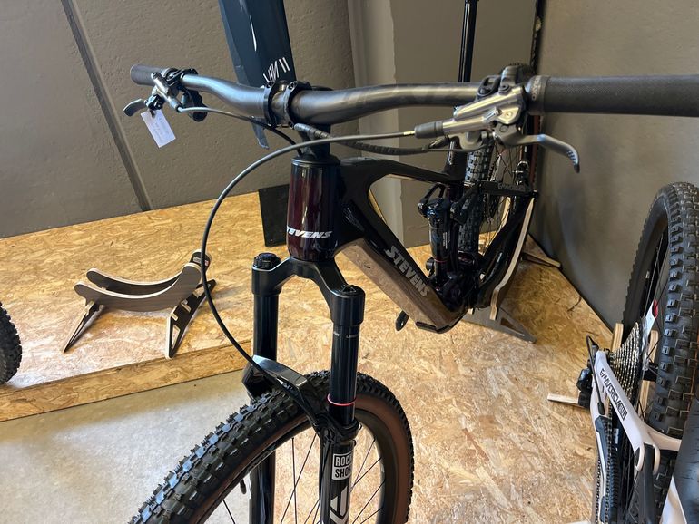 Gebrauchtes Stevens E-Maverick AM 9.4.3 2023 2023 Mountainbike, Rot, 29 — Bild 6 von 7