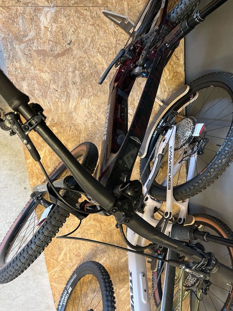Gebrauchtes Stevens E-Maverick AM 9.4.3 2023 2023 Mountainbike, Rot, 29 — Bild 7 von 7