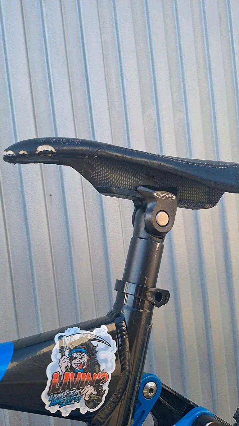 Used Mondraker Summum Shimano Saint 2025 Mountainbike, Blue — image 8 of 10