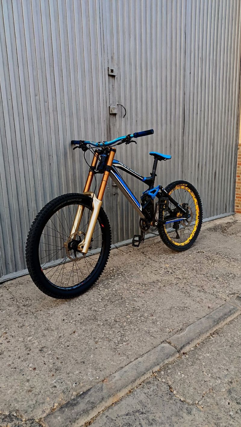 Used Mondraker Summum Shimano Saint 2025 MTB