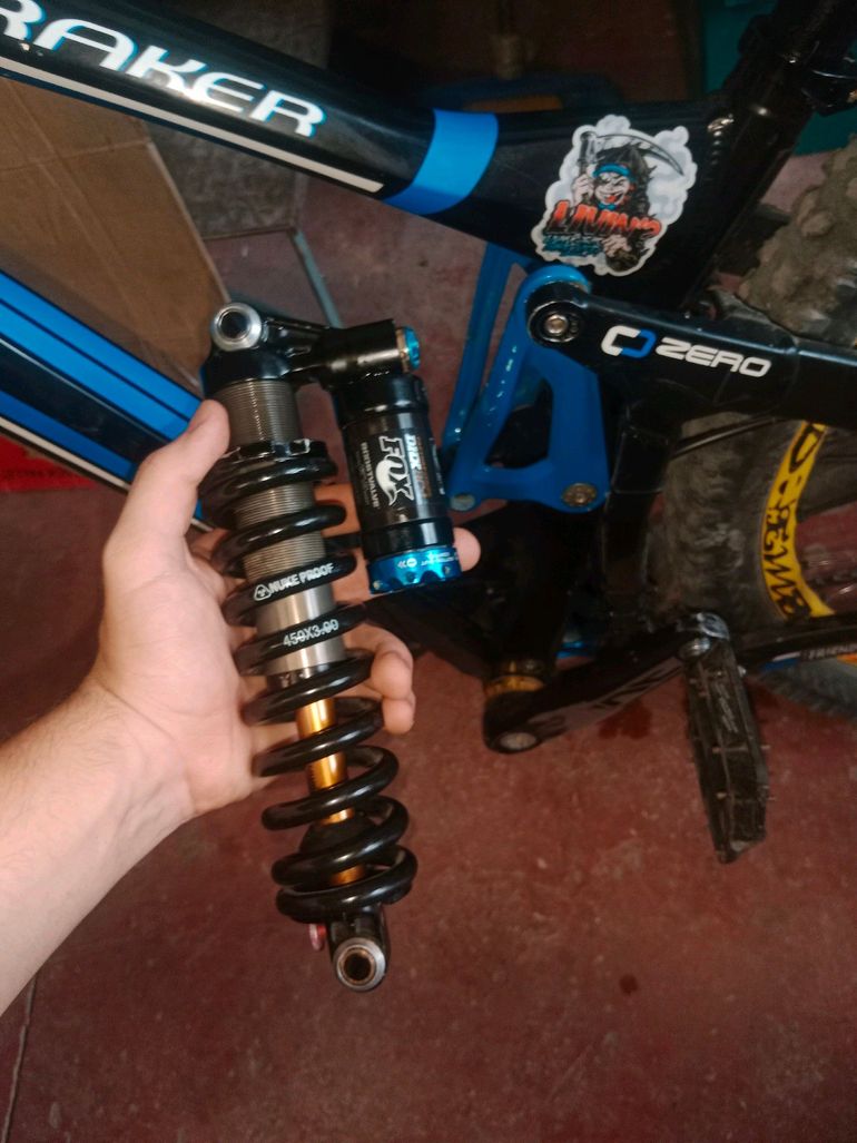 Used Mondraker Summum Shimano Saint 2025 Mountainbike, Blue — image 5 of 10