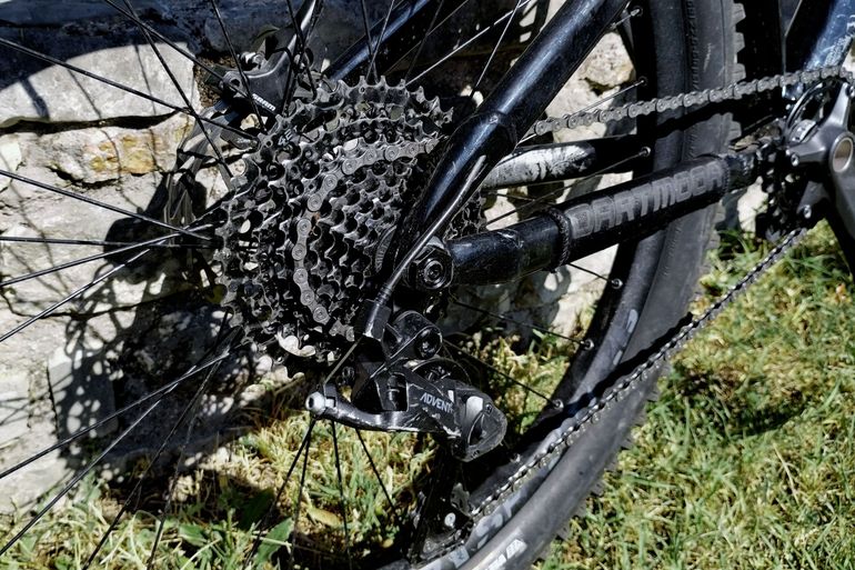 Used Dartmoor Hornet 26 2022 2022 Mountainbike, Black — image 6 of 8