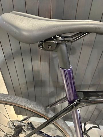 Used Trek Domane SL 6 2022 2022 Road & Gravel, Blue — image 4 of 9