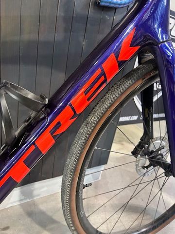 Used Trek Domane SL 6 2022 2022 Road & Gravel, Blue — image 7 of 9