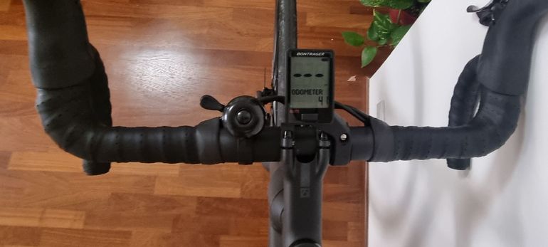 Used Trek Domane AL 2 Gen 4 2025 2025 Road & Gravel, Light Gray — image 4 of 6