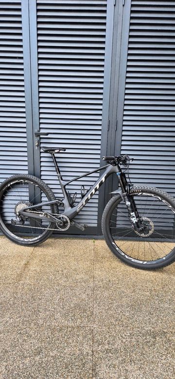 Used Scott Spark RC Team 2022 2022 Mountainbike, Black, 29 — image 2 of 16