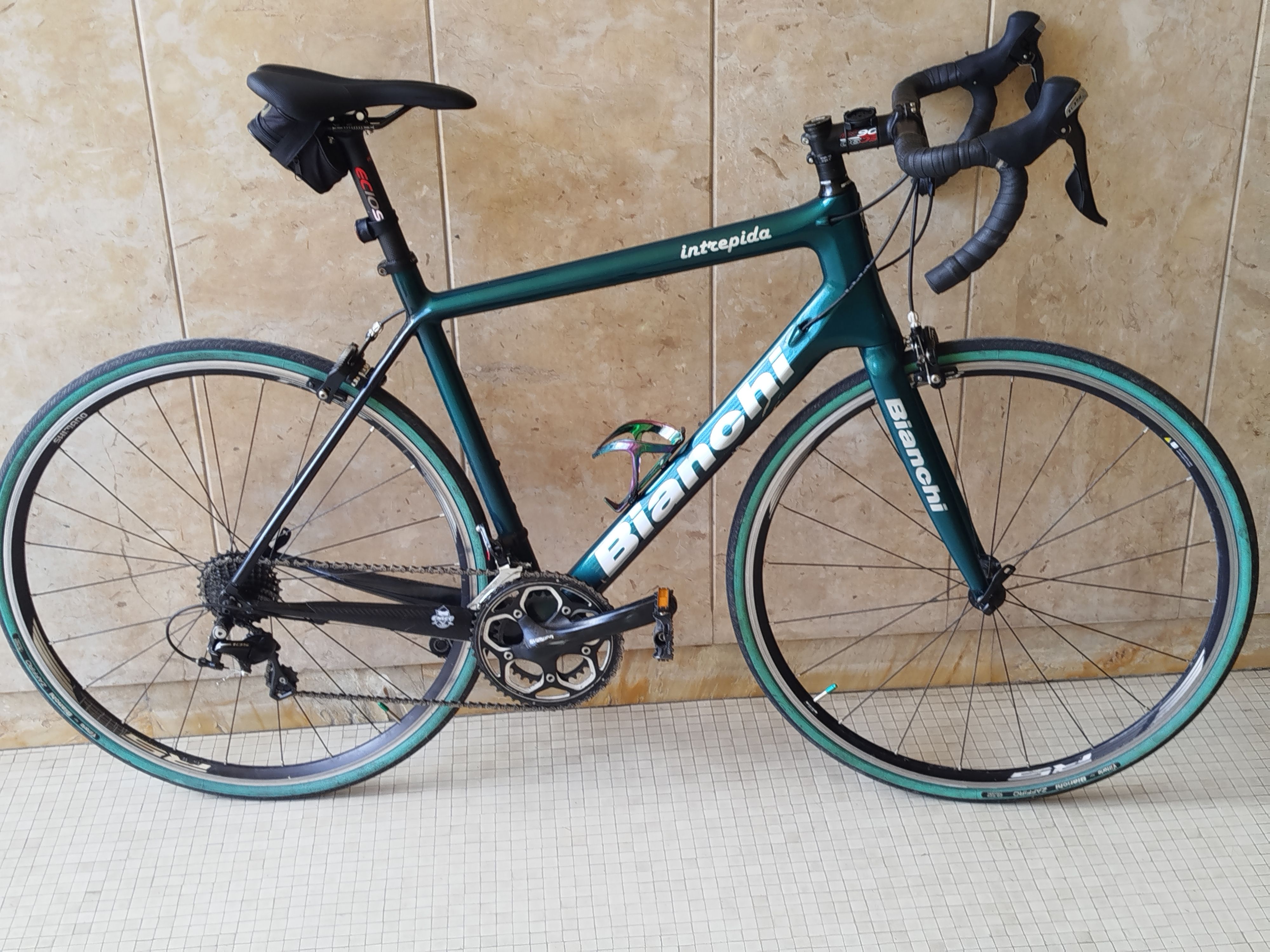 自転車本体 bianchi Intrepida 2017/2018 ビアンキ BIANCHI イントレピダ INTREPIDA 2017モデル 54サイズ シマノ