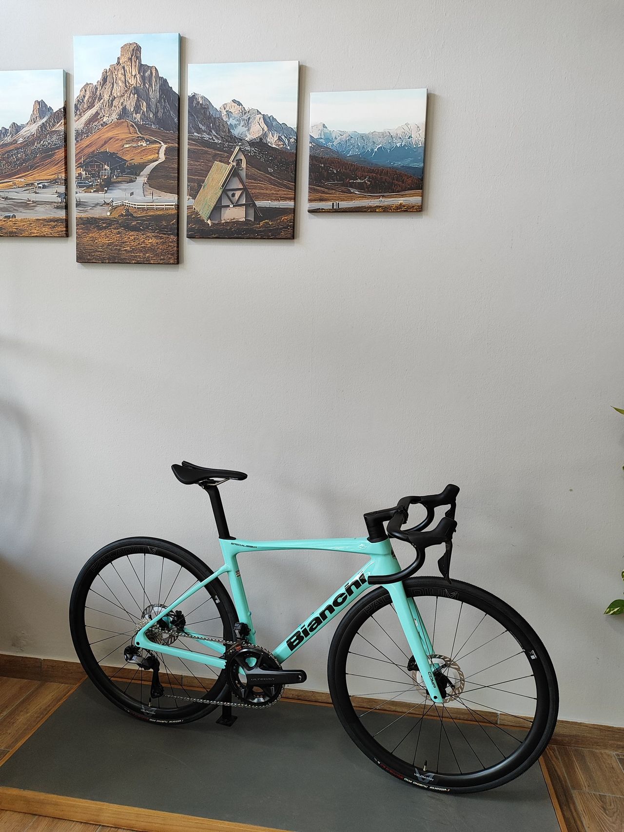 Bianchi Specialissima COMP Ultegra Di2 2025