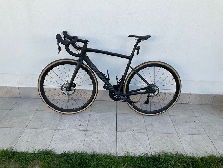 Used Specialized Tarmac SL6 Disc Comp 2023 2023 Road & Gravel, Black — image 2 of 3