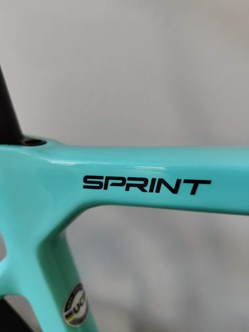 Used Bianchi Sprint 105 Di2 2025 Road & Gravel, Blue — image 4 of 7