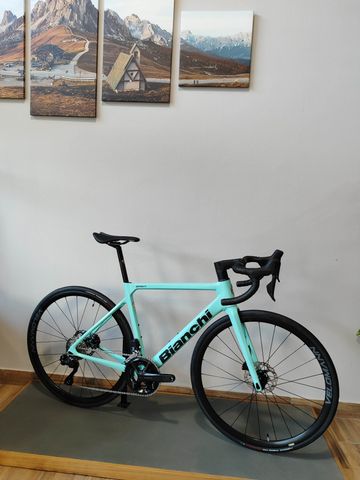 Used Bianchi Sprint 105 Di2 2025 Road & Gravel, Blue — image 1 of 7