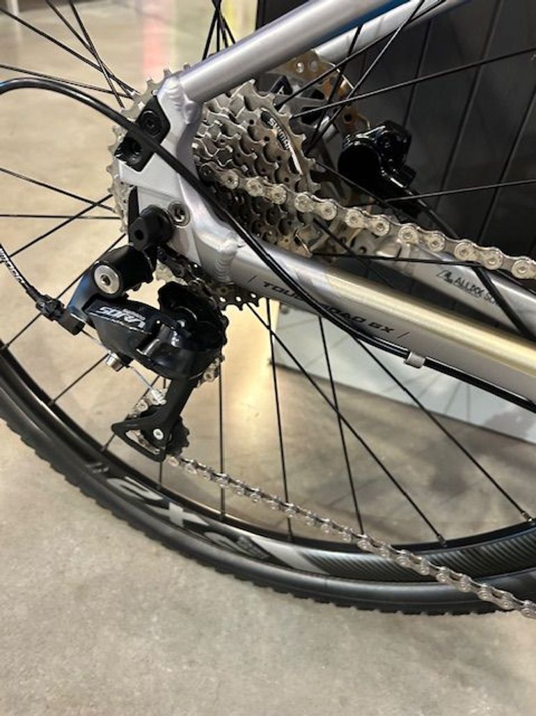 Used Giant ToughRoad SLR GX 1 2019 2019 Road & Gravel, Light Gray — image 5 of 8