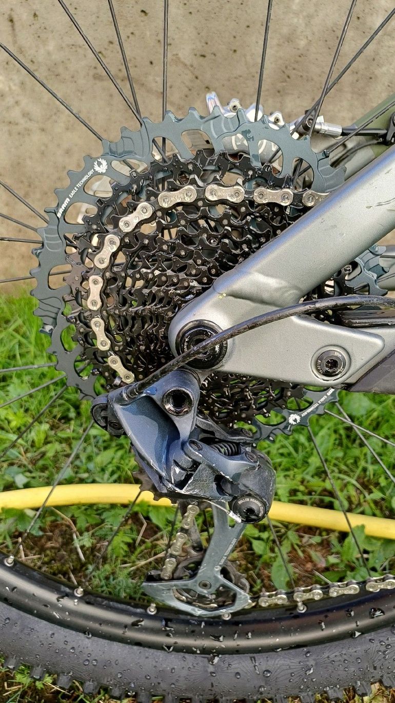 Used CUBE STEREO HYBRID 160 HPC, TM 750 27.5 2023 2023 Mountainbike, Green, 27.5 (650B) — image 9 of 11